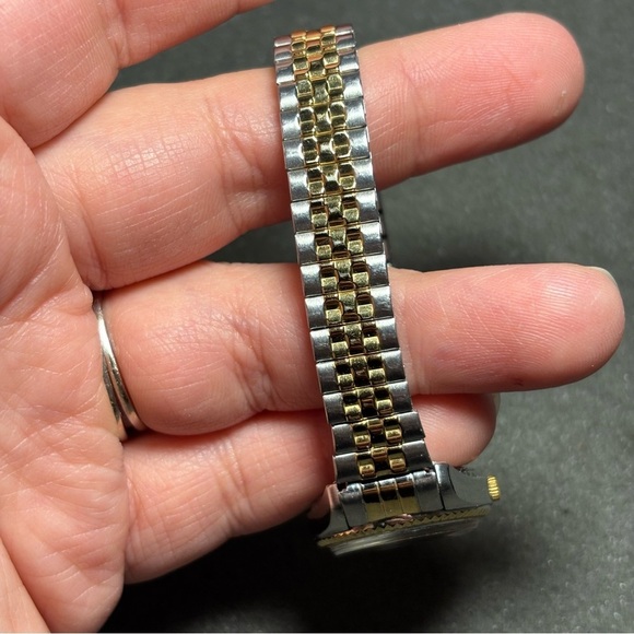 Timex Indiglo Ladies Quartz Watch Date Just White Dial Silver Gold Tone Working - Picture 4 of 9